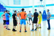 Fotoreportaž: Türkmenistanyň basketbol federasiýasynyň sudýalary bilen geçiren okuw seminary