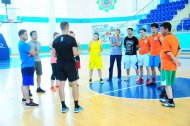 Fotoreportaž: Türkmenistanyň basketbol federasiýasynyň sudýalary bilen geçiren okuw seminary