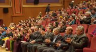 Türkmenistanyň halk artisti Atageldi Garýagdyýewiň konsertinden fotoreportaž