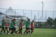 Fotoreportaž: Türkmenistanyň futbol boýunça milli ýygyndysy türgenleşik işlerine başlady