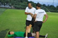 Fotoreportaž: Türkmenistanyň futbol boýunça milli ýygyndysy türgenleşik işlerine başlady