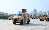 Фоторепортаж: В Ашхабаде прошёл военный парад в честь 28-й годовщины независимости Туркменистана