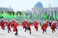 Fotoreportaž: Aşgabatda Türkmenistanyň Garaşsyzlygynyň 28 ýyllygy mynasybetli harby ýöriş geçirildi