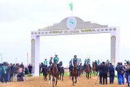 Photo report: Turkmenistan hosted an equestrian marathon in honor of the horse race