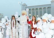 Aşgabadyň täze ýyl keşbinden fotoreportaž