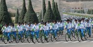 Фоторепортаж: В Туркменистане прошёл массовый велопробег по случаю Всемирного дня велосипеда