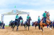 Photo report: Turkmenistan hosted an equestrian marathon in honor of the horse race