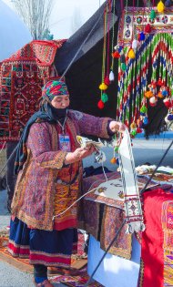 Fotoreportaž: Türkmenistan we Eýran bilelikde Nowruz baýramyny belledi