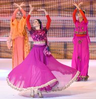 Fotoreportaž: Aşgabatda Halkara Bitaraplyk gününe bagyşlanan konsert geçirildi