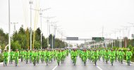 Fotoreportaž: Türkmenistanda Bütindünýä welosiped güni mynasybetli köpçülikleýin welosipedli ýöriş geçirildi