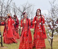 Fotoreportaž: Türkmenistanda Halkara Nowruz baýramy giňden bellenildi