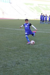 Photo report: Master-class of football players Artur Gevorkyan and Amir Gurbani for the children's FC Dostluk