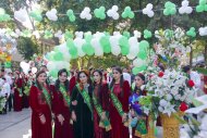 Farewell to school: last bell rang for graduates in Turkmenistan