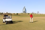 Photo report: Senior Vice President of Oil Search Limited Nigel Wilson visits Ashgabat Golf Club