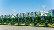 Photo report: John Deere combines in Turkmenistan