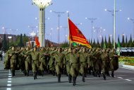 Фоторепортаж: Военный парад по случаю 75-й годовщины Победы в Великой Отечественной войне 1941-1945 годов в Ашхабаде