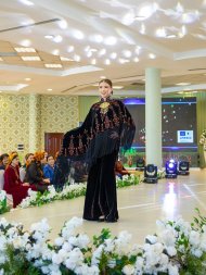 A show of women's clothing from leading national designers took place at the Ashgabat Fashion House