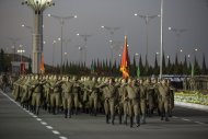 Фоторепортаж: Военный парад по случаю 75-й годовщины Победы в Великой Отечественной войне 1941-1945 годов в Ашхабаде