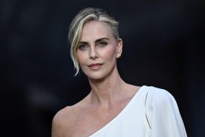 Charlize Theron, Christopher Nolan'ın yıldızlarla dolu filmine dahil oldu