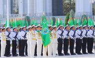 Фоторепортаж: В Туркменистане состоялся военный парад в честь Дня независимости