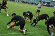 Fotoreportaž: Koreýa futbol ýygyndysy Köpetdag stadionynda