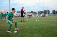 Photoreport: BAE-de Türkmenistanyň futbol toparynyň türgenleşik lagerleri