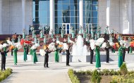 Photoreport: Ashgabat decorated a complex of new road and transport infrastructure with a monument 