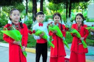 Farewell to school: last bell rang for graduates in Turkmenistan