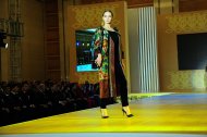 Photoreport: Fashion show of Uzbek clothes from the Sharq Liboslari design center in Turkmenistan