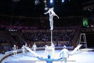 «Galkynyş» milli at üstündäki oýunlar topary Sankt-Peterburg şäherinde geçirilen «Fontankadaky» atly I halkara sirk festiwalyndan fotoreportaž