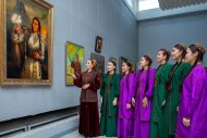 Photo report: Teacher-artists presented their works at an exhibition in Ashgabat