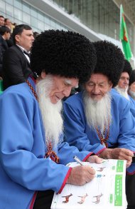 Photo report: Festive horse racing in honor of Independence Day was held in Turkmenistan