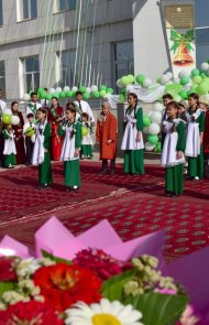 Фоторепортаж: Во всех школах Туркменистана прозвенел «Последний звонок»
