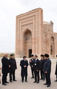 Participants of the Turkmen-Uzbek Friendship Festival visited the monuments of Kunyaurgench