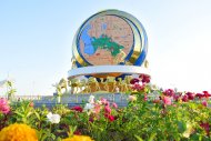 Photoreport: President of Turkmenistan unveils Bicycle monument and takes part in mass bike ride