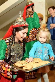 Fotoreportaž: Kazanyň W.I.Lenin adyndaky medeni-dynç alyş toplumynda bilelikdäki türkmen-tatar konserti boldy