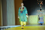 Photoreport: Fashion show of Uzbek clothes from the Sharq Liboslari design center in Turkmenistan