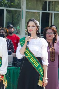 Farewell to school: last bell rang for graduates in Turkmenistan