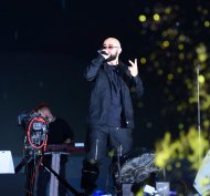 Fotoreportaž: Akon, Dr.Alban, Emin we beýleki daşary ýurtly ýyldyzlaryň gatnaşmagynda baýramçylyk konserti