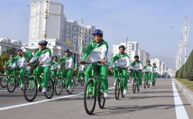 Photoreport: Mass bike ride dedicated to World Health Day took place in Ashgabat