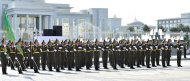 Fotoreportaž: Aşgabatda Türkmenistanyň Ýaragly Güýçleriniň dabaraly harby ýörişi geçirildi