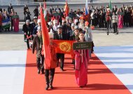 Türkmenistanda halkara teatr sungatynyň festiwalynyň açylyşyndan fotoreportaž