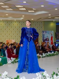 A show of women's clothing from leading national designers took place at the Ashgabat Fashion House