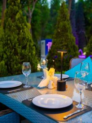 Altyn Paradise Garden: jadylaýjy tomusky agşamlar