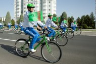 Ashgabat hosts mass bike ride timed to coincide with World Bicycle Day