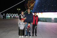 Fotoreportaž: Täze ýyl öwüşgünli Aşgabat