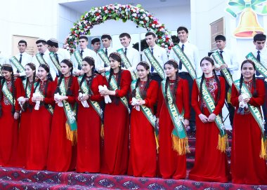 Photoreport: The last bell rang in the schools of Turkmenistan