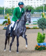 Fotoreportaž: Aşgabat atçylyk sport toplumynyň açyk manežinde konkur boýunça ýaryş geçirildi