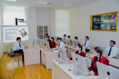 Педагоги Туркменистана увеличили публикации в мировых научных журналах более чем в 95 раз