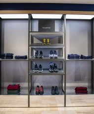 The Arkach Business Center has been replenished with a fashion boutique: Fabi, Moreschi, Paul & Shark and Zegna are now available in one place